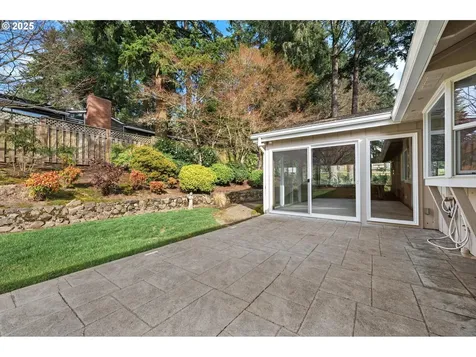 11965 NW Oatfield Court Portland OR 97229