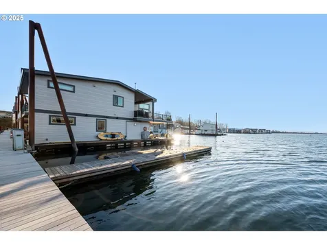 18525 NE Marine Drive Portland OR 97230