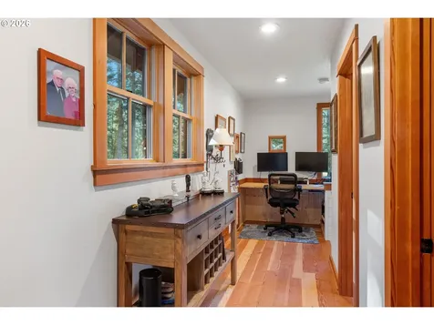 32 Hamilton Avenue Underwood WA 98651