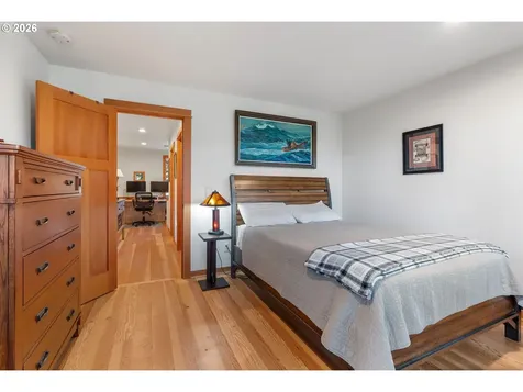 32 Hamilton Avenue Underwood WA 98651