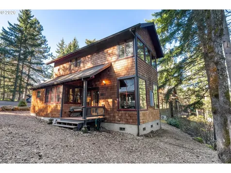 32 Hamilton Avenue Underwood WA 98651