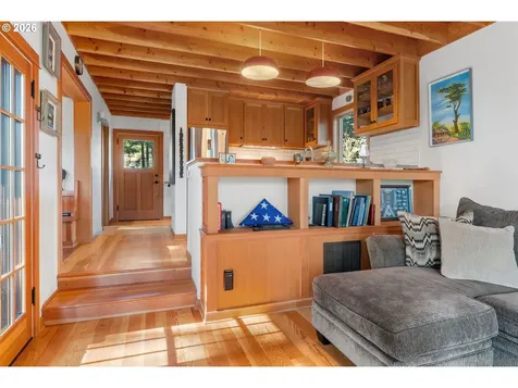 32 Hamilton Avenue Underwood WA 98651
