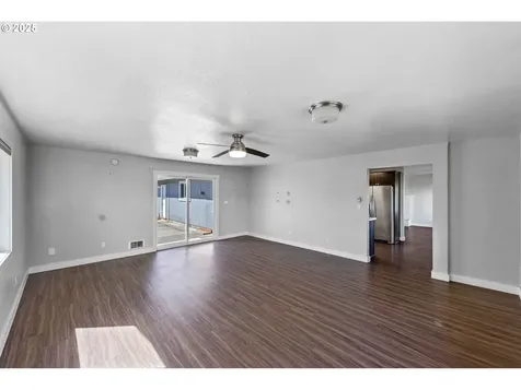 1109 Salmon Avenue Coos Bay OR 97420