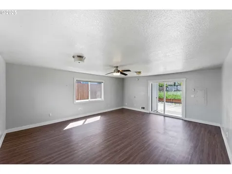 1109 Salmon Avenue Coos Bay OR 97420