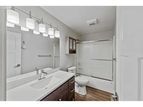 1109 Salmon Avenue Coos Bay OR 97420