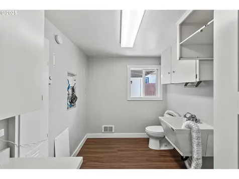 1109 Salmon Avenue Coos Bay OR 97420