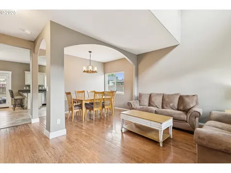 19134 Little Plains Parkway Oregon City OR 97045