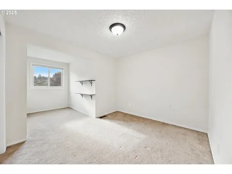 13165 SW Shore Drive Portland OR 97223