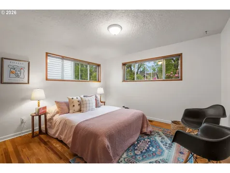 8516 SE Mill Street Portland OR 97216