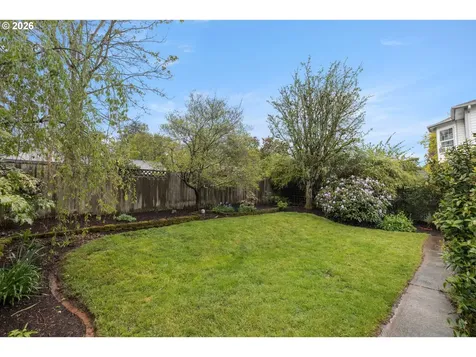 8516 SE Mill Street Portland OR 97216
