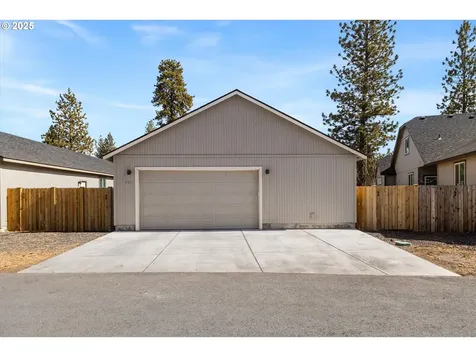 631 N Meadow Lane Sisters OR 97759