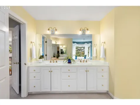 9676 SE Chula Vista Court Happy Valley OR 97086
