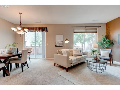 3181 SE Robin Circle Hillsboro OR 97123