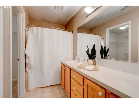 3181 SE Robin Circle Hillsboro OR 97123