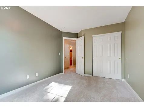 3181 SE Robin Circle Hillsboro OR 97123