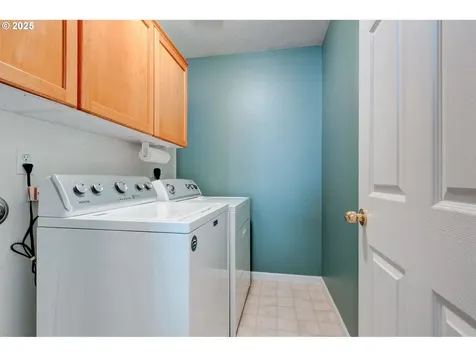 3181 SE Robin Circle Hillsboro OR 97123