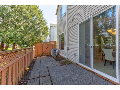 3181 SE Robin Circle Hillsboro OR 97123