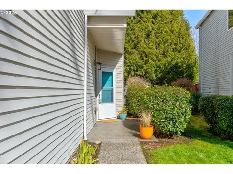 3181 SE Robin Circle Hillsboro OR 97123