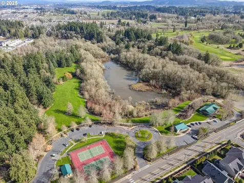 3181 SE Robin Circle Hillsboro OR 97123