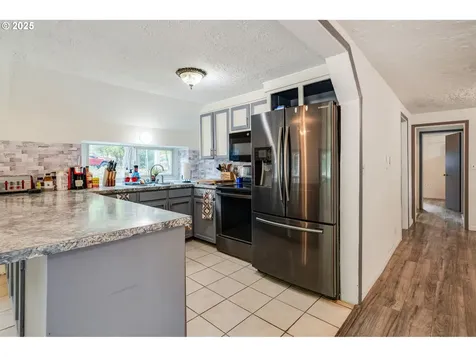 3900 NE 122nd Avenue Vancouver WA 98682