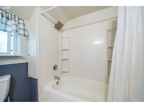 3900 NE 122nd Avenue Vancouver WA 98682