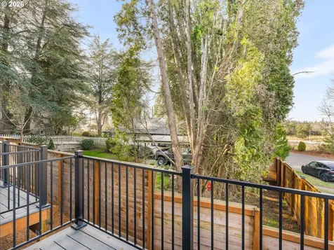 8630 SW 21st Avenue Portland OR 97219