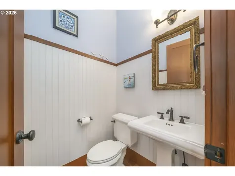 7850 Brooten Mountain Loop Pacific City OR 97135