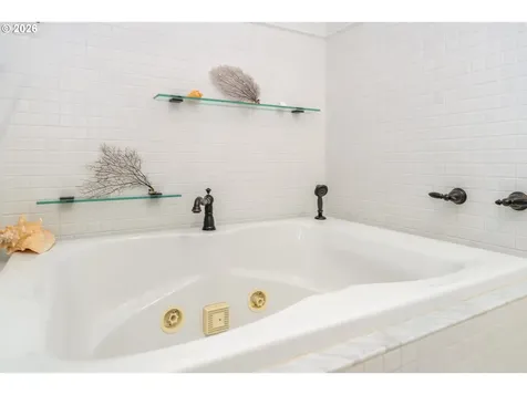 7850 Brooten Mountain Loop Pacific City OR 97135
