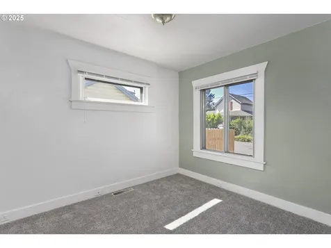 6922 SE Ramona Street Portland OR 97206