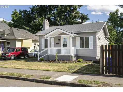 6922 SE Ramona Street Portland OR 97206