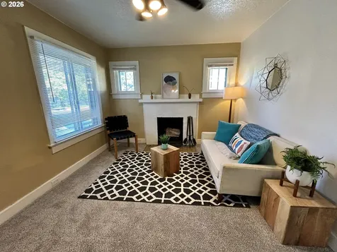 6922 SE Ramona Street Portland OR 97206