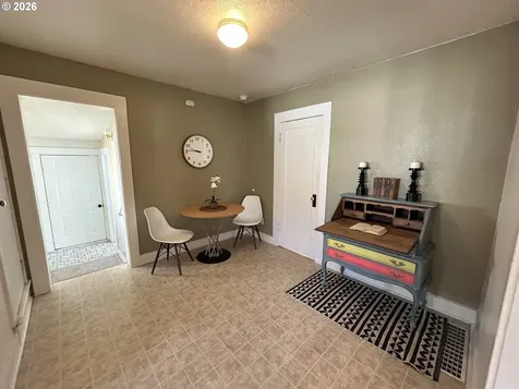 6922 SE Ramona Street Portland OR 97206