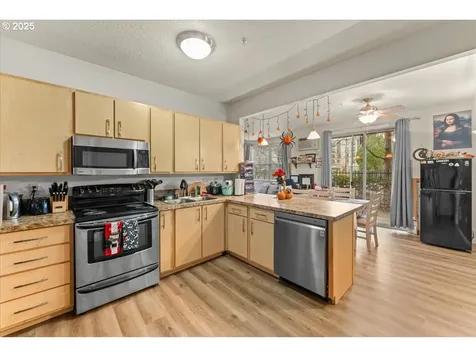 400 NE 100th Avenue Portland OR 97220