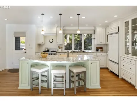 18336 Westview Drive Lake Oswego OR 97034