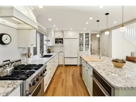 18336 Westview Drive Lake Oswego OR 97034