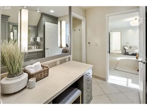 18336 Westview Drive Lake Oswego OR 97034