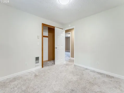 10303 NE 22nd Street Vancouver WA 98664