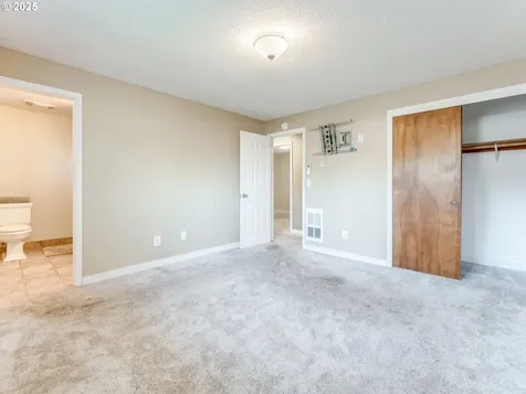 10303 NE 22nd Street Vancouver WA 98664