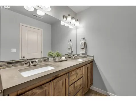 179 N 44th Place Ridgefield WA 98642