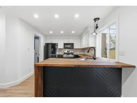 15920 SW Bridle Hills Drive Beaverton OR 97007