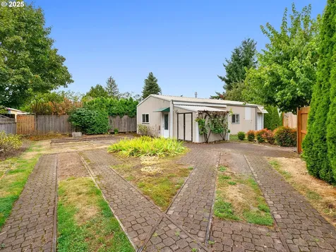 1245 NE 118th Avenue Portland OR 97220