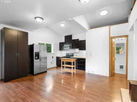 1245 NE 118th Avenue Portland OR 97220