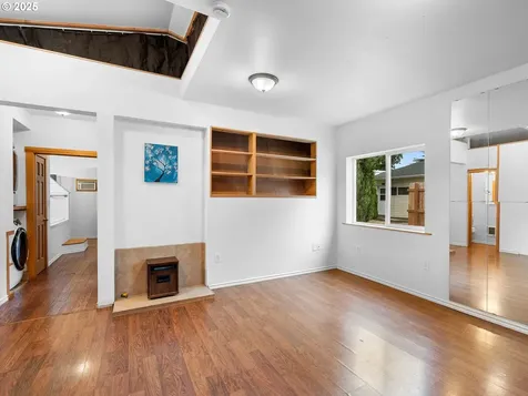 1245 NE 118th Avenue Portland OR 97220