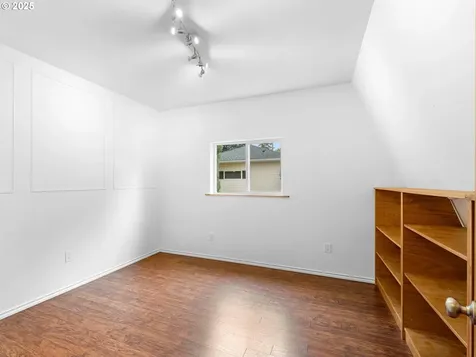 1245 NE 118th Avenue Portland OR 97220