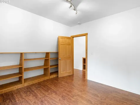 1245 NE 118th Avenue Portland OR 97220