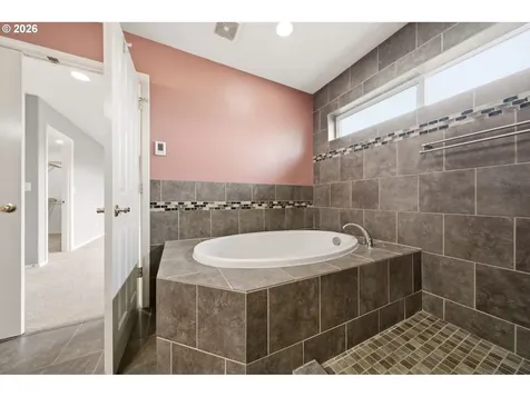 12404 NW 47th Avenue Vancouver WA 98685