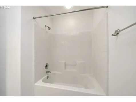 12404 NW 47th Avenue Vancouver WA 98685