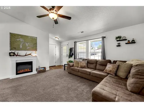 117 E Cushman Street Yacolt WA 98675