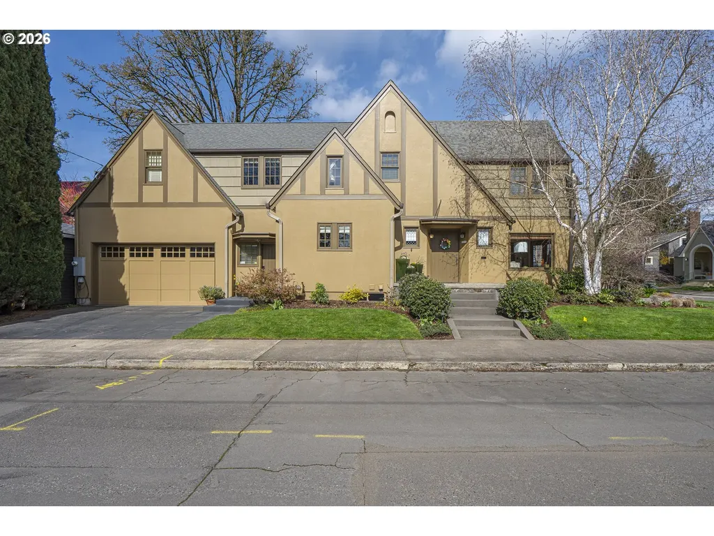 3217 NE Brazee Street Portland OR 97212