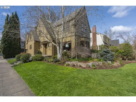 3217 NE Brazee Street Portland OR 97212